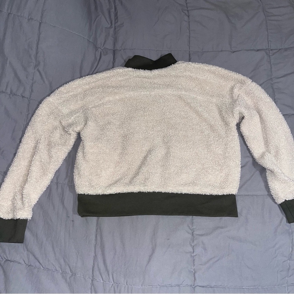 Fabletics Sherpa Half Zip - Picture 7 of 12